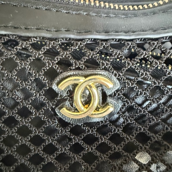 Chanel Black and Gold Mesh Half Moon Shoulder Bag NWT - Picture 5 of 8
